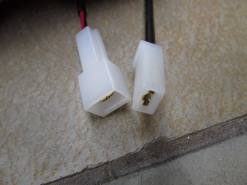 Connections to the Ducati voltage regulator.