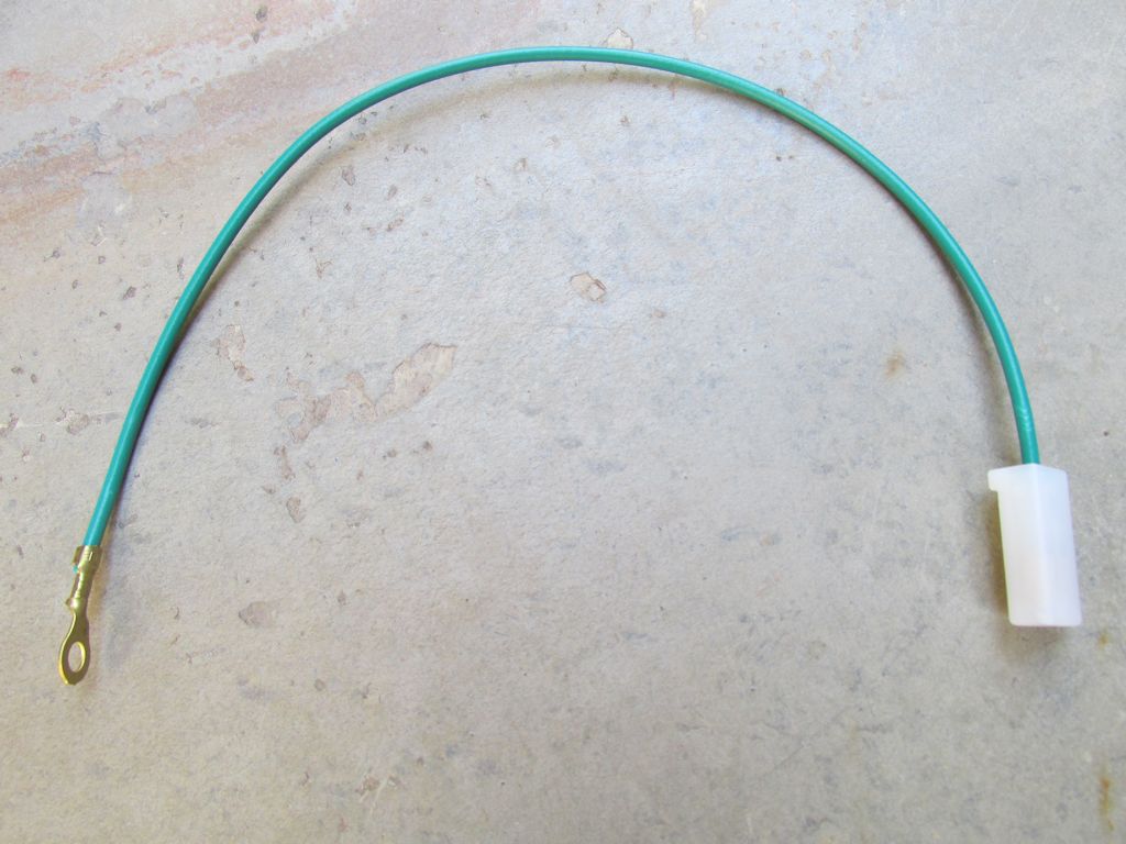 Distributor to main harness - left side.