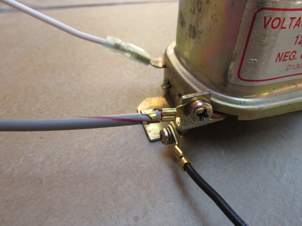 Aftermarket Bosch mechanical voltage regulator.